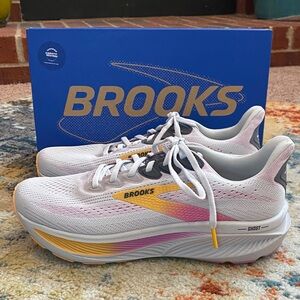 Brooks Ghost 17, W 8.5D